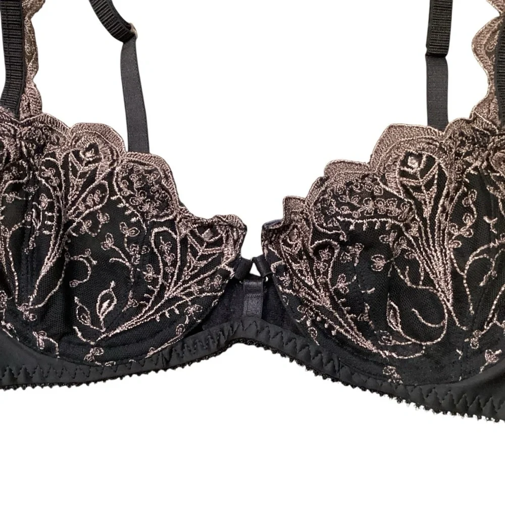 Intimately Free People Black‎ & Mauve Scalloped Lace Trim Bra Unpadded Size 32B